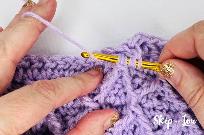 Step 1.3 – Yarn over once