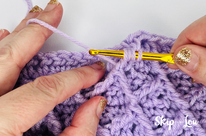 Step 1.4 – Pull through, leaving four loops 