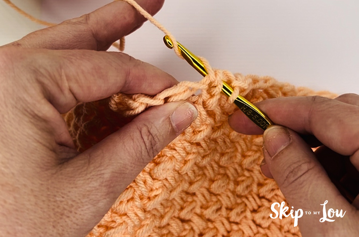 Step 6 – Yarn over