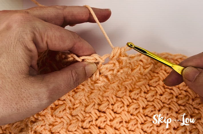 Step 9 – Pull yarn through all four loops