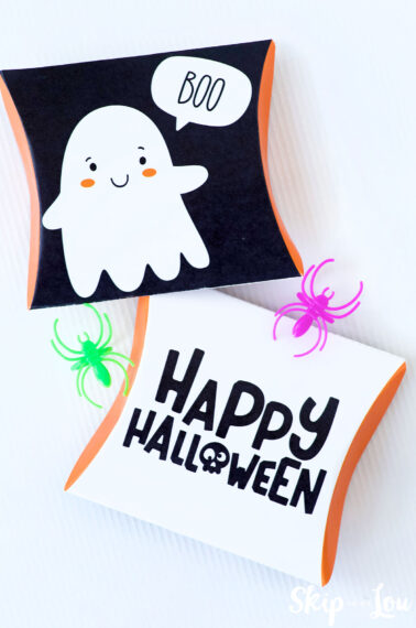 Halloween boxes cute diy pilllow box with ghost on front happy halloween on back