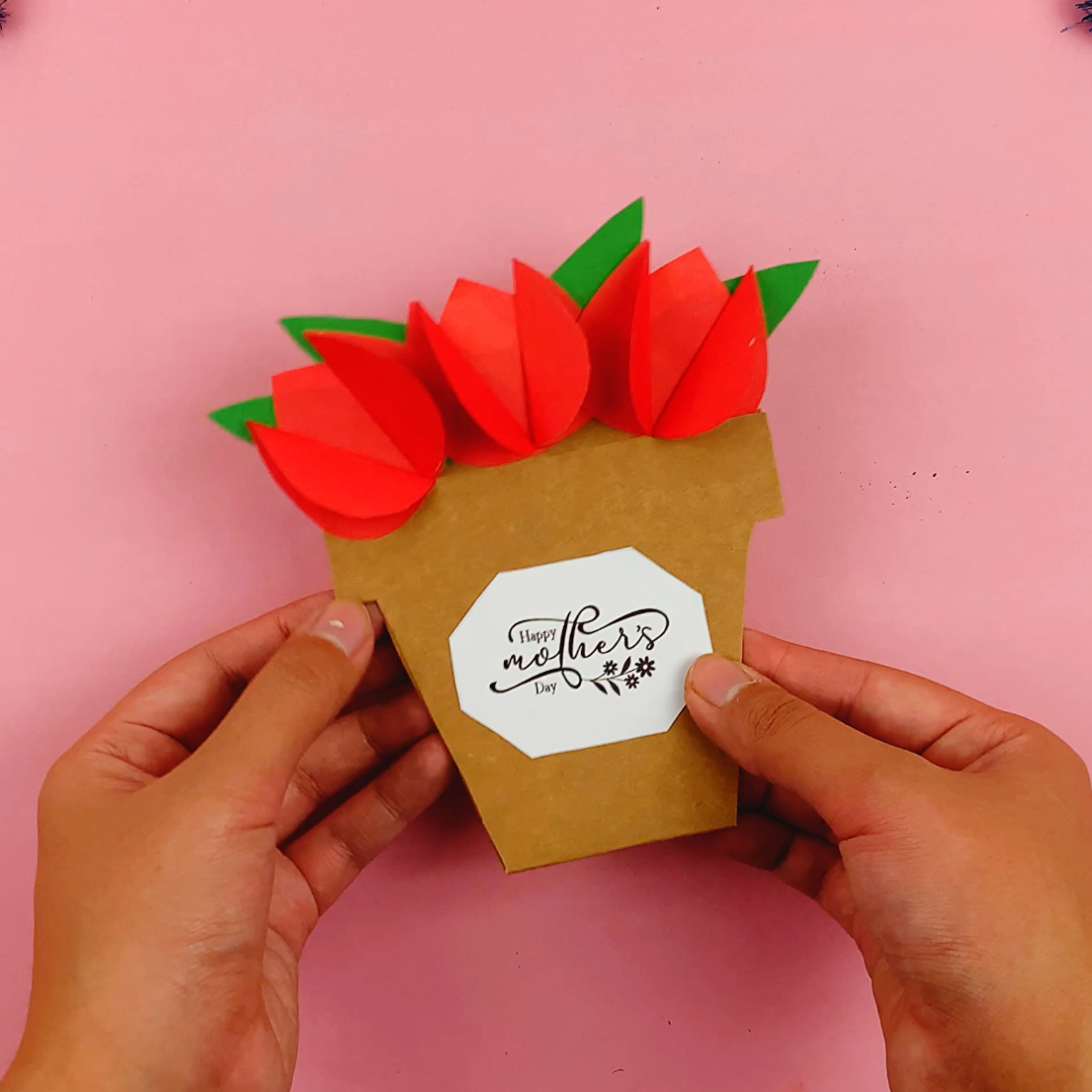 The final product - a beautiful mother's day flower pot card.